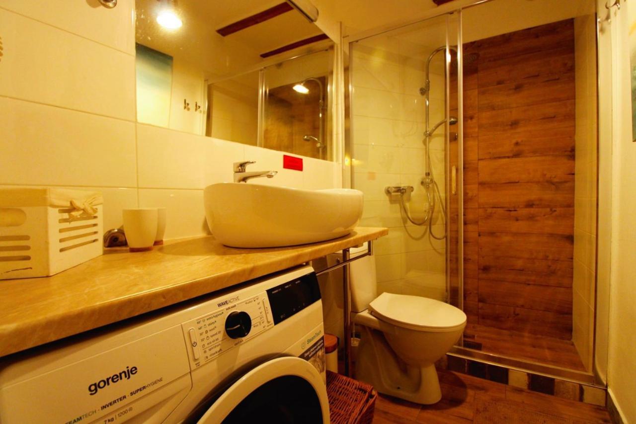 וויס Korzo Rooms & Apartments מראה חיצוני תמונה