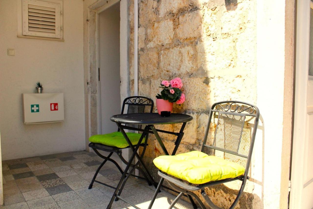 וויס Korzo Rooms & Apartments מראה חיצוני תמונה