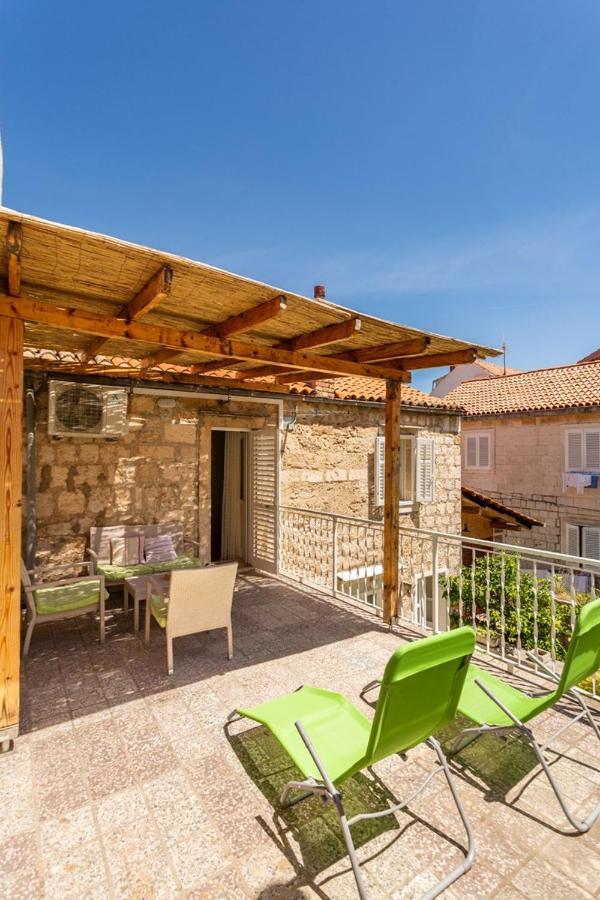 וויס Korzo Rooms & Apartments מראה חיצוני תמונה
